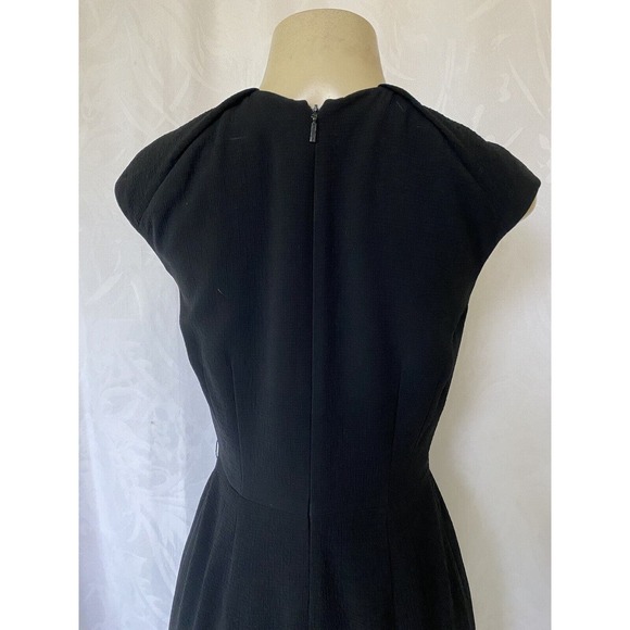 Carolina Herrera Little Black Dress Sheath Sleeveless Crew Neck Pleat Zi… - Picture 7 of 9